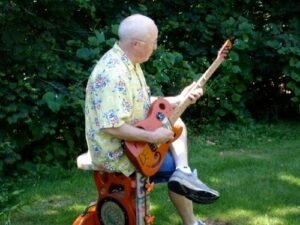 Dan Erlewine's Rockin' Chair!